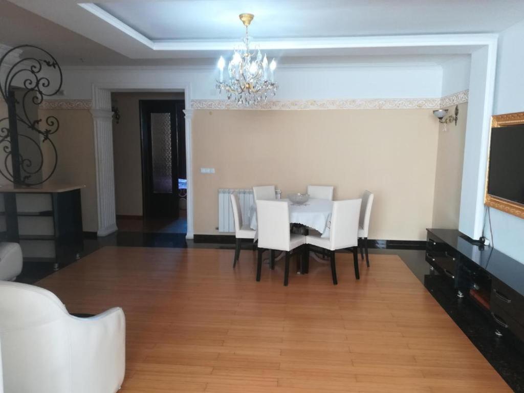 Gocha's apartaments room 4